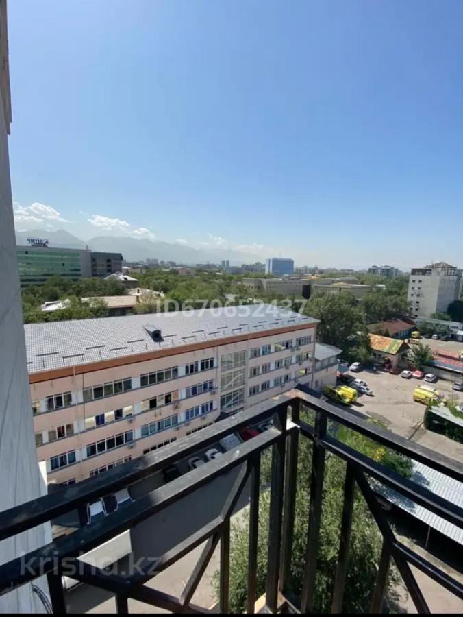 Студия В Центре Города, В «Золотом Квадрате» Almaty Eksteriør billede